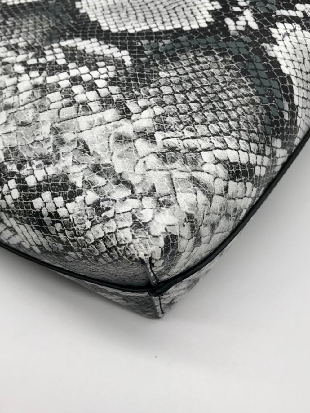 Unbranded Snakeskin Print Top Handle Crossbody & Matching Pouch - Picture 9 of 12